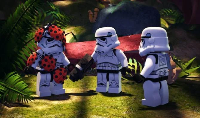 <b>Lego Star Wars: The Freemaker Adventures. Na Netflix e Net Now</b>. Sucesso nas lojas de brinquedos e nos videogames, os bonecos da marca Lego também participam do universo SW com uma série própria. Os Freemakers são três irmãos que ganham sustento usando partes de naves destruídas ou inativas para fabricar novos veículos. O desenho é ambientado entre O Império Contra-Ataca (1980) e O Retorno de Jedi (1983). Na segunda temporada, a família entra para a Aliança Rebelde <b>Lego Star Wars: The Freemaker Adventures. Na Netflix e Net Now</b>. Sucesso nas lojas de brinquedos e nos videogames, os bonecos da marca Lego também participam do universo SW com uma série própria. Os Freemakers são três irmãos que ganham sustento usando partes de naves destruídas ou inativas para fabricar novos veículos. O desenho é ambientado entre O Império Contra-Ataca (1980) e O Retorno de Jedi (1983). Na segunda temporada, a família entra para a Aliança Rebelde