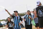 Torcedores de Cruzeiro e Grêmio chegam animados para jogão no DF - imagem 6 Torcedores de Cruzeiro e Grêmio chegam animados para jogão no DF - imagem 6