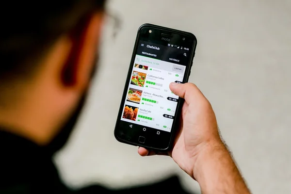 Clube gastronômico oferece descontos de 30% a 50% em restaurantes