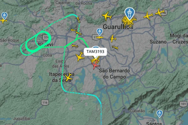 Aeroporto de Congonhas fecha parcialmente por causa de tempestade em SP - destaque galeria