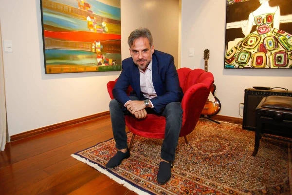 Advogado Alexandre Collares celebra aniversário de 50 anos