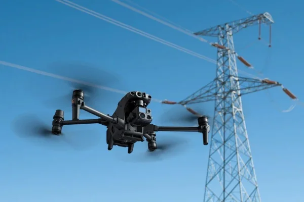 FAB drones foguetes