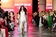 Raica Oliveira para Amarante Brasil
