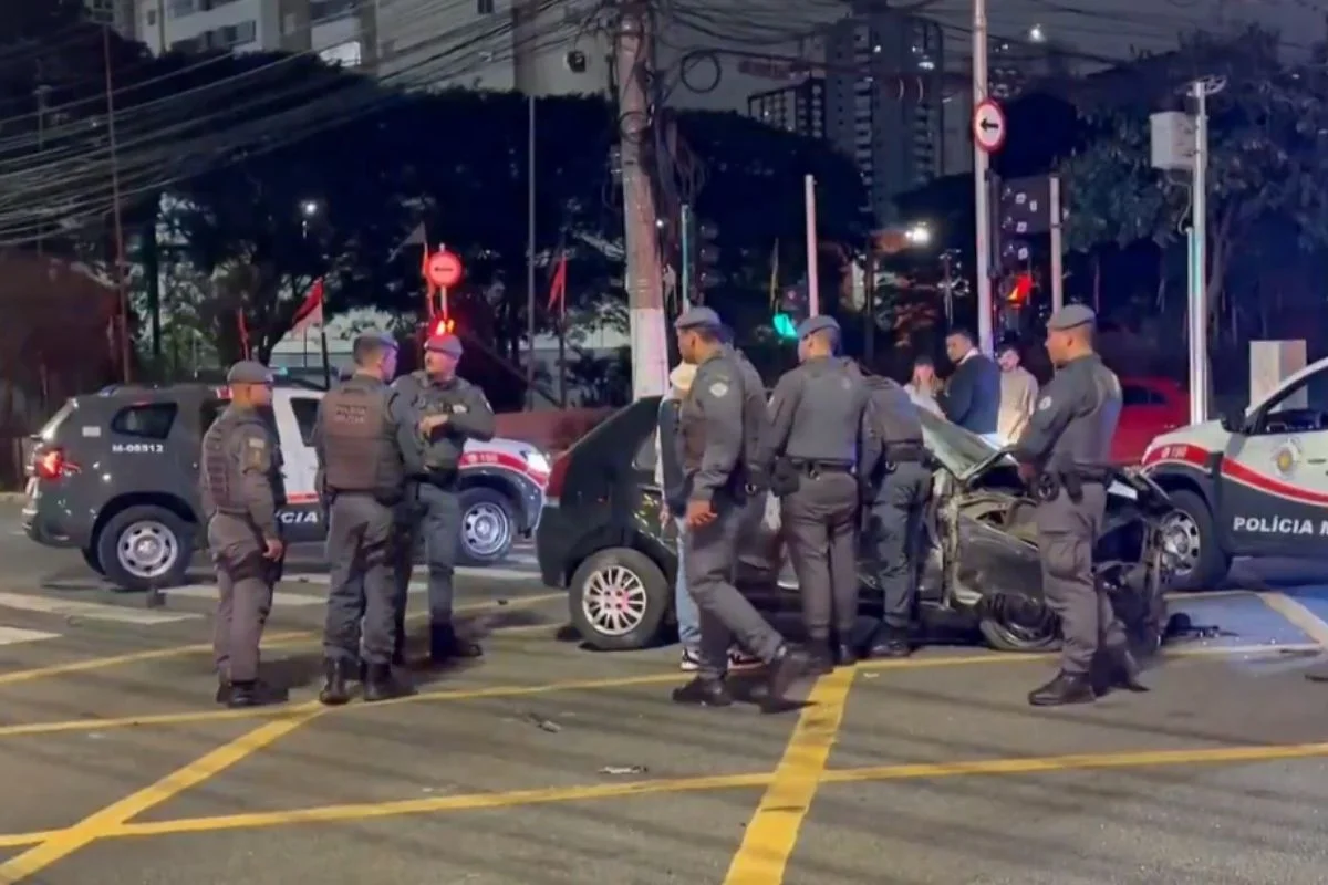 PM investiga atuação de policiais após fuga de motorista em acidente - imagem 3 PM investiga atuação de policiais após fuga de motorista em acidente - imagem 3