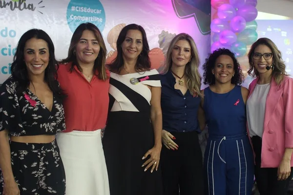 Formadoras de opinião compartilham vivências em manhã na Febracis