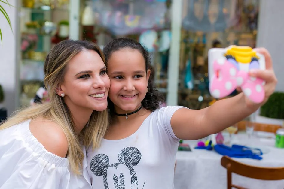Nathalia e Amanda Paiva Nathalia e Amanda Paiva