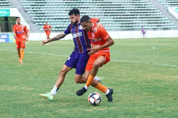 Imagem colorida de Empates marcam a rodada de domingo dos jogos do Candangão BRB 2025 - Metrópoles