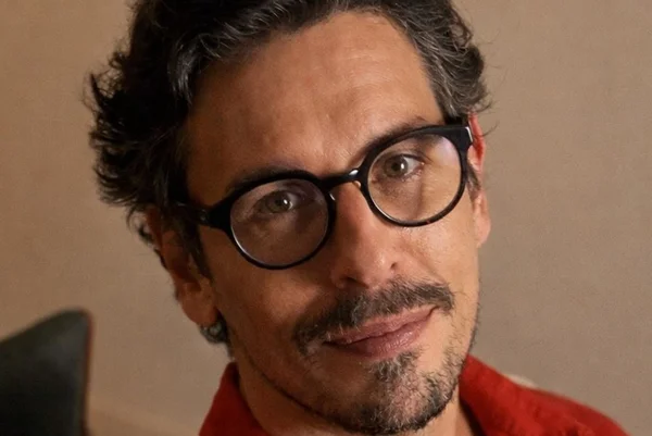 João Vicente de Castro expõe crise com a mãe e terapia após brigas