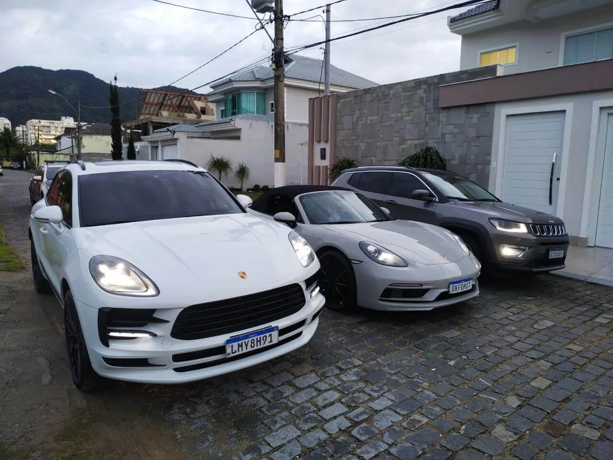 Bando usava cartões corporativos desviados para abastecer bailes no RJ - imagem 8 Bando usava cartões corporativos desviados para abastecer bailes no RJ - imagem 8