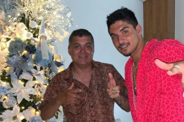 Gabriel Medina e o pai, Cláudio Ferreira