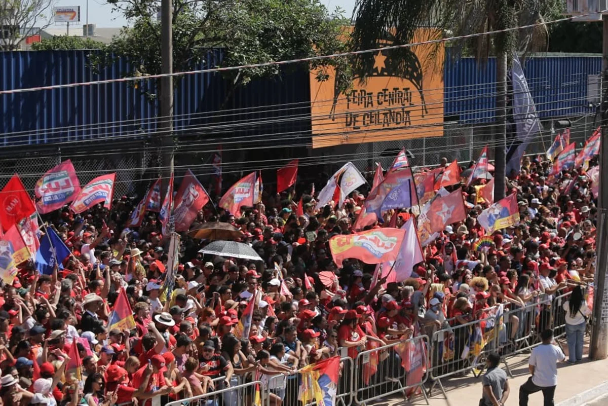 O ato reúne apoiadores e aliados da esquerda O ato reúne apoiadores e aliados da esquerda