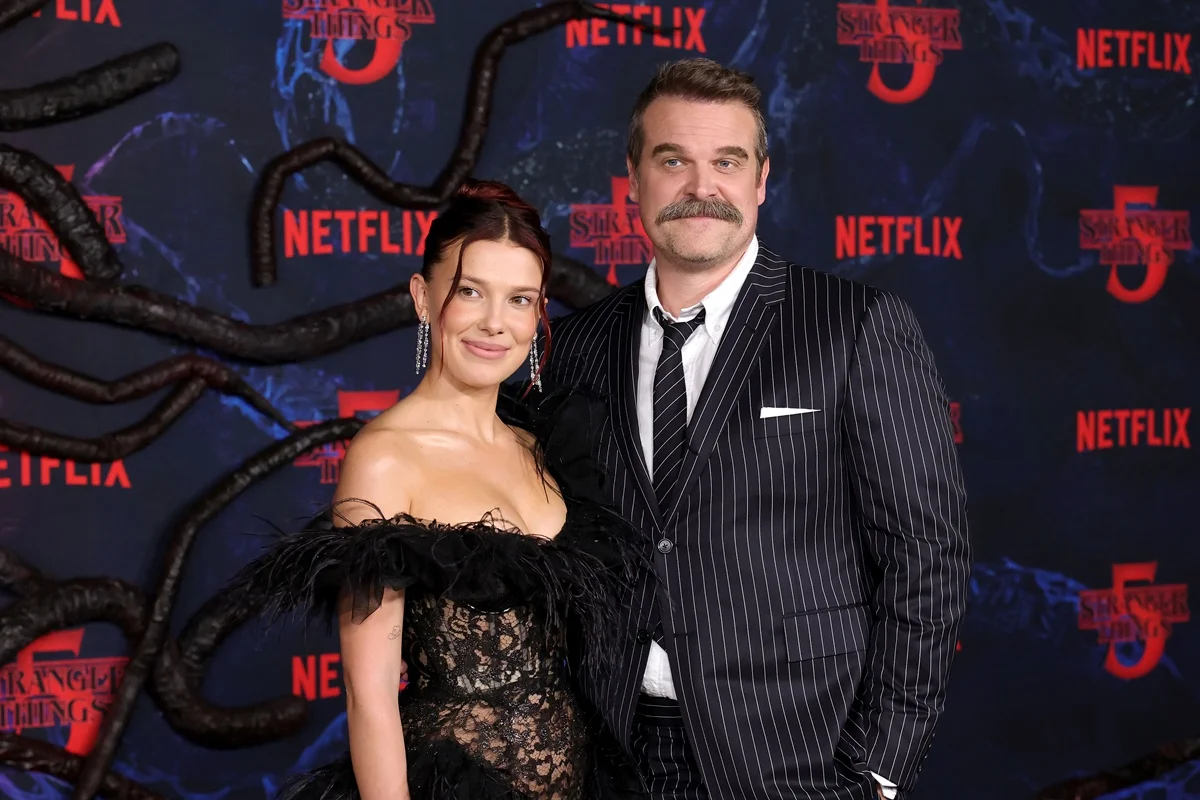 Millie Bobby Brown e David Harbour voltam a trabalhar juntos na Netflix