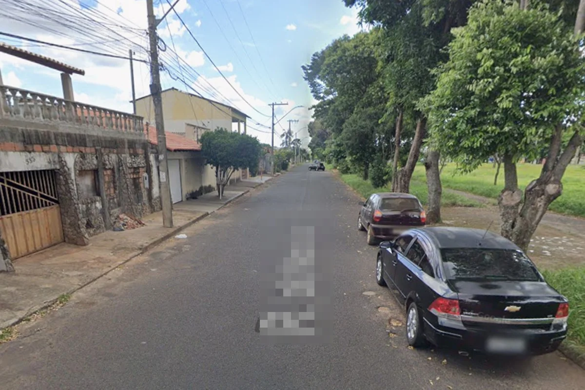 "Dona" de empresas bilionárias, avó de comprador da Naskar morava em ruas de classe média de Uberlândia (MG) "Dona" de empresas bilionárias, avó de comprador da Naskar morava em ruas de classe média de Uberlândia (MG)