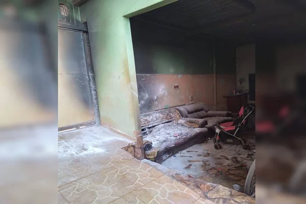 Entorno: homem ateia fogo à casa da ex-mulher e dos quatro filhos