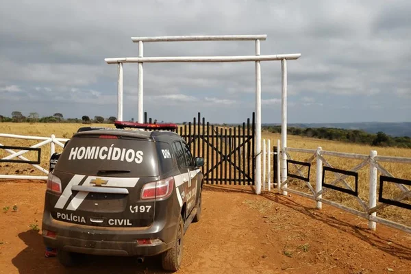 Entorno: polícia prende homem que matou o pai a pauladas e foi dormir
