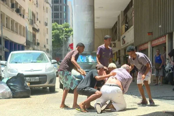 Imagem colorida de Assaltantes no rio de janeiro