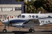 Senador Weverton (PDT) desembarca em Brasília, no dia 1º/9/2025, em avião particular; mesma aeronave também já foi usada pelo Careca do INSS Senador Weverton (PDT) desembarca em Brasília, no dia 1º/9/2025, em avião particular; mesma aeronave também já foi usada pelo Careca do INSS
