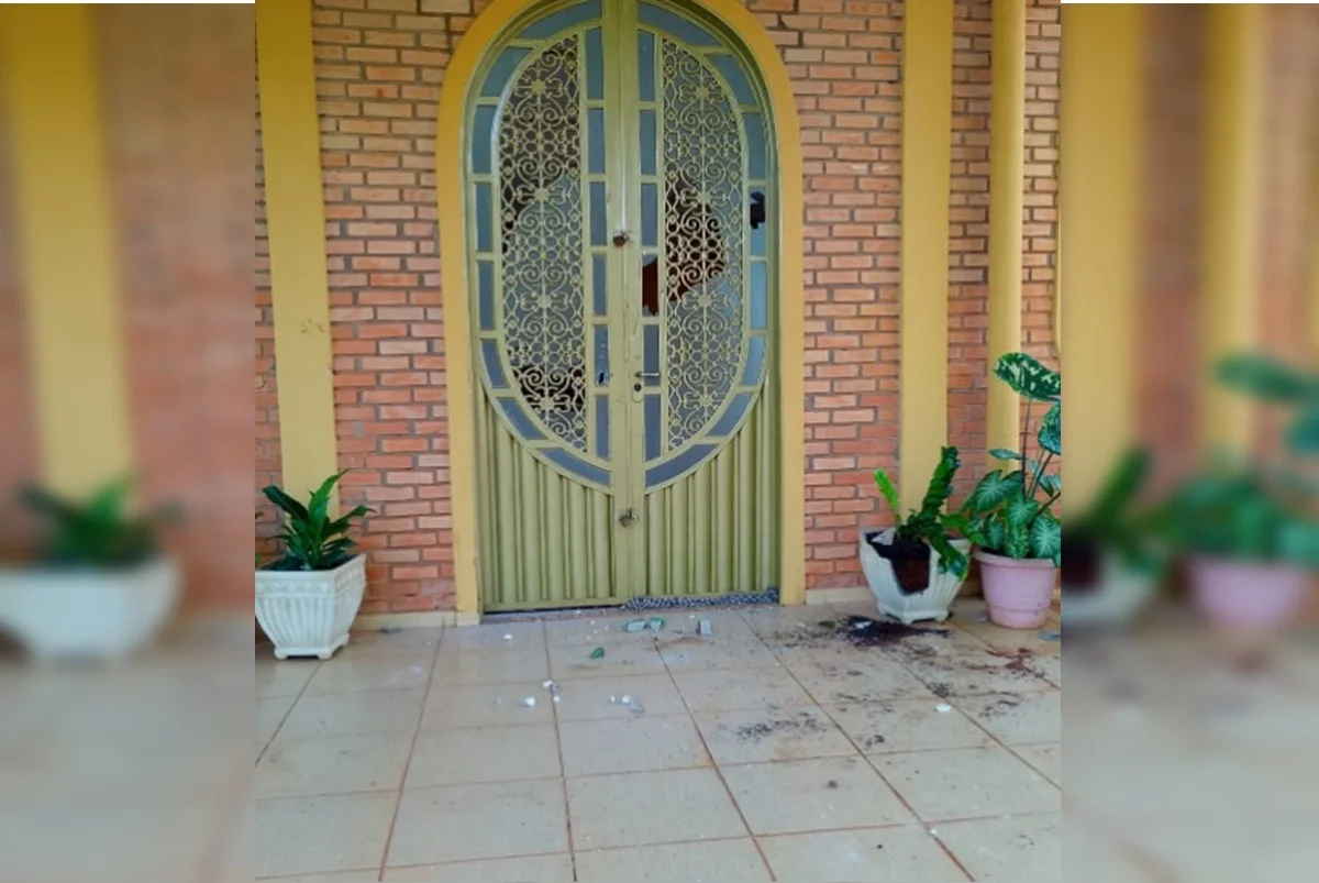 Igrejas são depredadas em GO e paróquia fala que houve “ataque orquestrado” - imagem 4 Igrejas são depredadas em GO e paróquia fala que houve “ataque orquestrado” - imagem 4