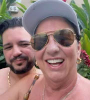 Margareth Serrão e Danilo Nascimento posam juntos e sorridentes para as redes sociais