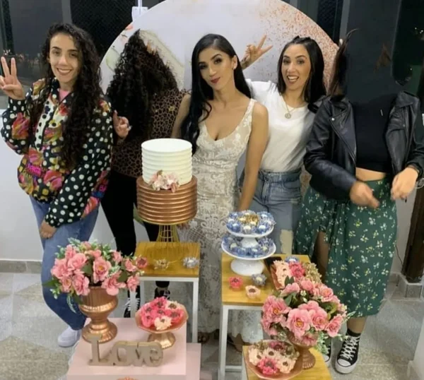 Imagem colorida das irmãs As irmãs Juma Yara, Maria Aparecida e Maria Eduarda de Souza Silva - Metrópoles