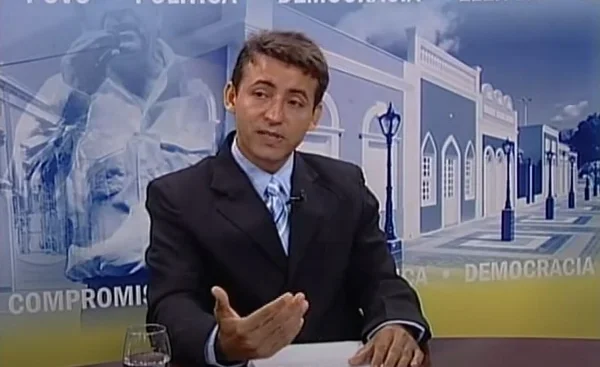 Reitor que furou lista tríplice no RN é acusado de plágio em doutorado