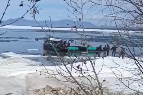 Sibéria: aerobarco superlotado vira no Lago Baikal e deixa 5 mortos