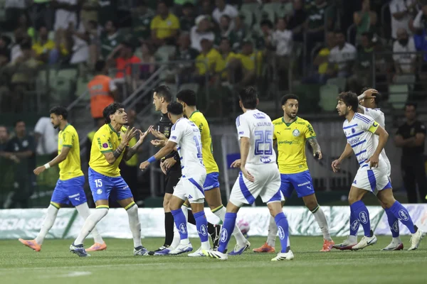 CBF divulga áudio do VAR em lance polêmico de Palmeiras x Cruzeiro