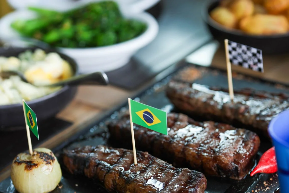 Metade da carne servida no estabelecimento é de criadores do DF, o que garante um produto fresco aos clientes Metade da carne servida no estabelecimento é de criadores do DF, o que garante um produto fresco aos clientes