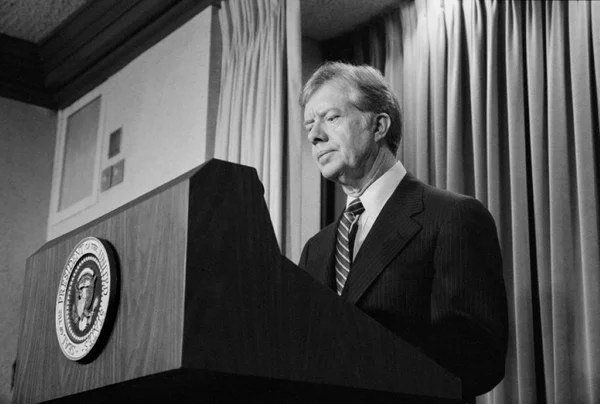 Imagem colorida de Jimmy Carter - Metrópoles