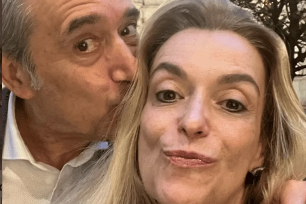 Comentarista político Marco Antonio Villa com a esposa Leticia de Castro Villa. Comentarista político Marco Antonio Villa com a esposa Leticia de Castro Villa.