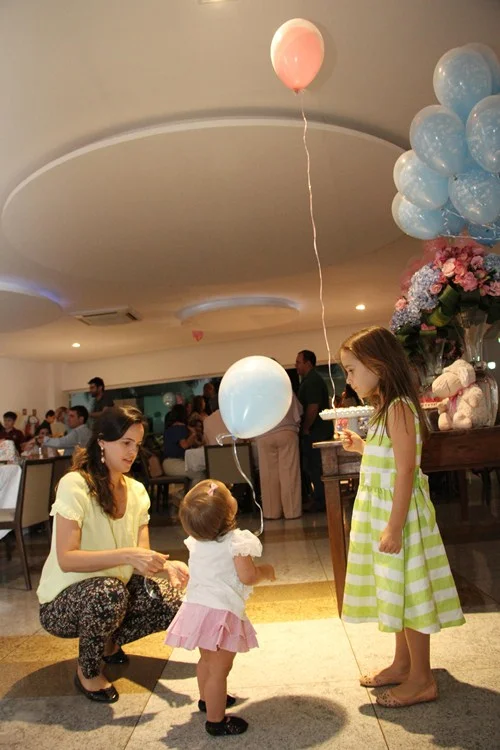 Blogger Helô Drummond recebe amigos e familiares para chá de revelação - imagem 82 Blogger Helô Drummond recebe amigos e familiares para chá de revelação - imagem 82