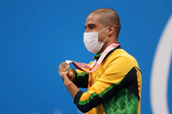 Com medalhas na esgrima, hipismo e natação, Brasil ocupa 10º lugar em Tóquio-2020