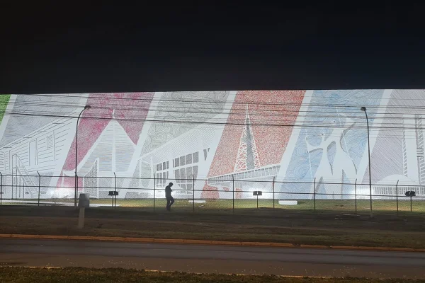 Arquivo Público do DF ganha mural artístico com monumentos de Brasília