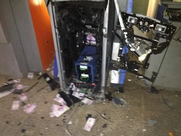 Bandidos explodem caixas eletrônicos em Luziânia e atiram na cabeça de um homem