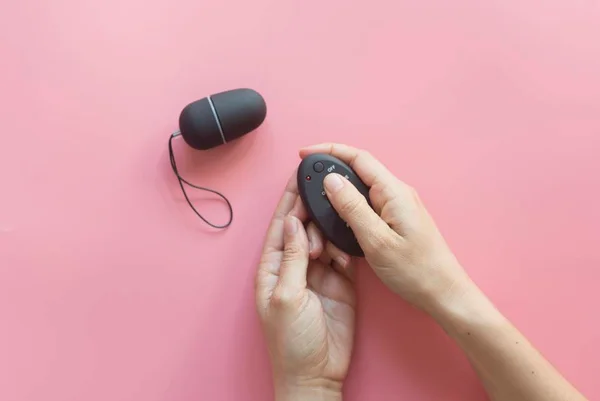 Oito brinquedos eróticos que podem ser usados por qualquer gênero