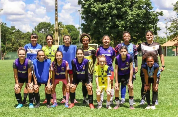 Equipes femininas de Brasília participam de Mundial infantil em Goiás - Metrópoles