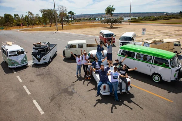 Dia da Kombi: moradores do DF vão comemorar data na estrada