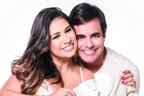 Marido relembra Simone grávida e fãs desconfiam de novo filho
