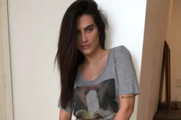 Cléo Pires posta nude para comemorar o Valentine’s Day