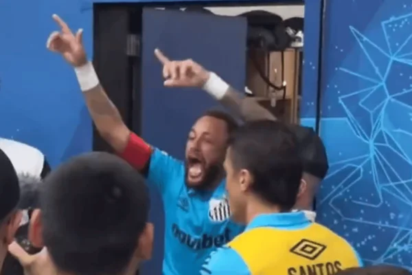 Neymar provoca dirigentes do Remo no túnel do Mangueirão