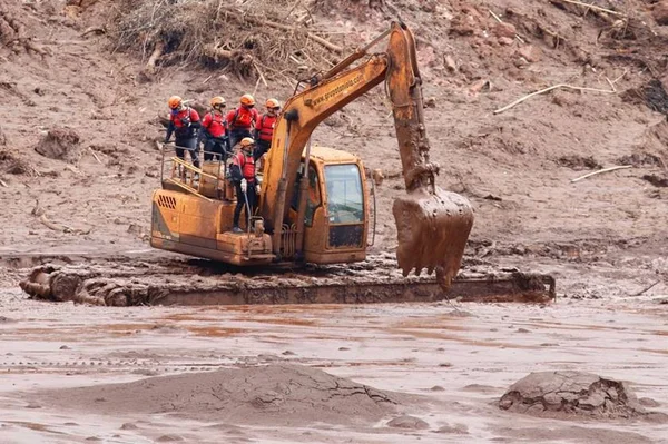 Trabalhadores movem ação de R$ 5 bilhões contra a Vale em Brumadinho