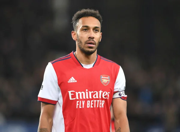 Aubameyang anuncia aposentadoria da seleção e critica o governo do Gabão - destaque galeria