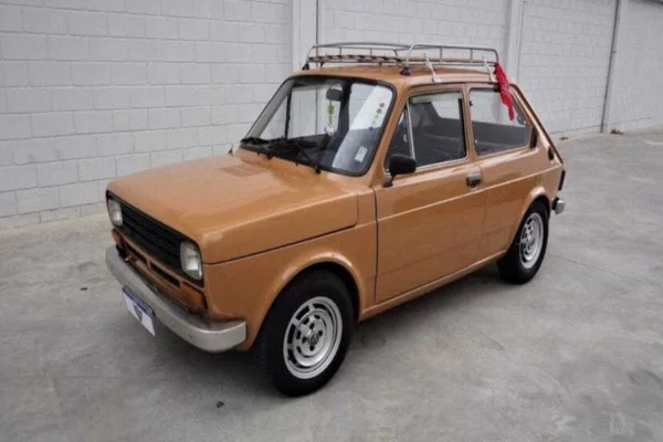 Fiat 147, 1979 amarelo - Metrópoles