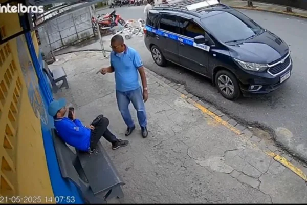 imagem colorida briga de taxistas pernambuco