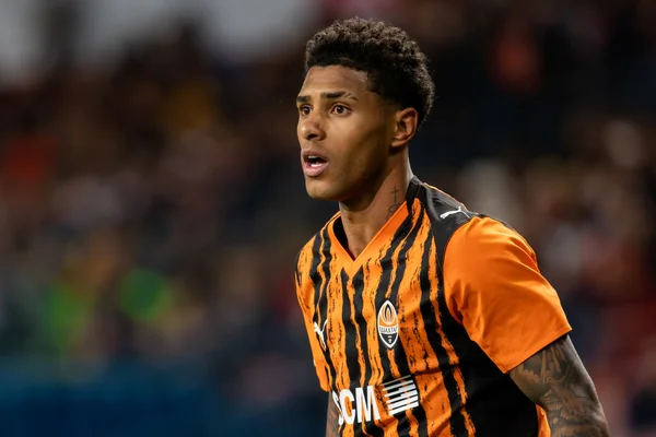Kauã Elias, ex-Fluminense, desperta interesse de United e Arsenal