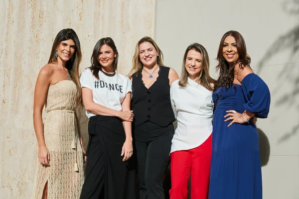Carol Taurisano reúne marcas em tarde de compras no Lago Sul