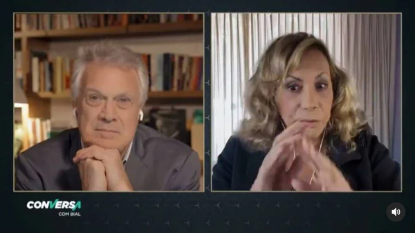 Pedro Bial conversando com Arlete Salles por vídeo