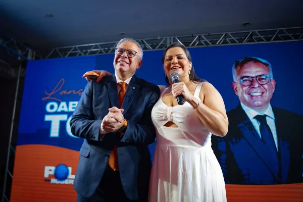 Candidato à OAB-DF, Poli deverá adequar adesivos eleitorais de carros