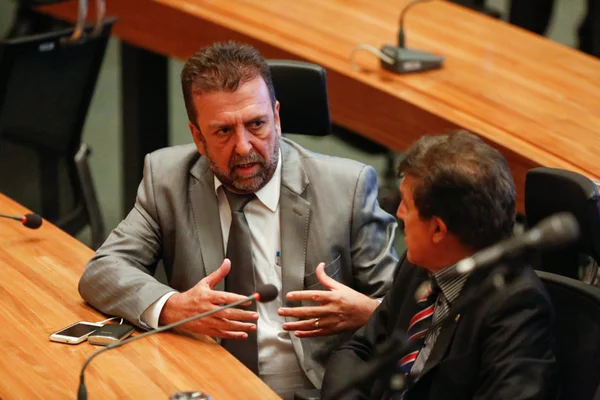Parecer favorável ao processo de cassação de distritais chega à Mesa