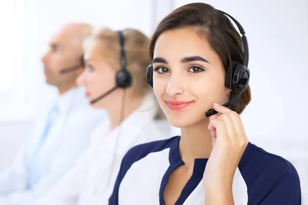 Empresa de telemarketing no DF tem sete vagas para jovem aprendiz